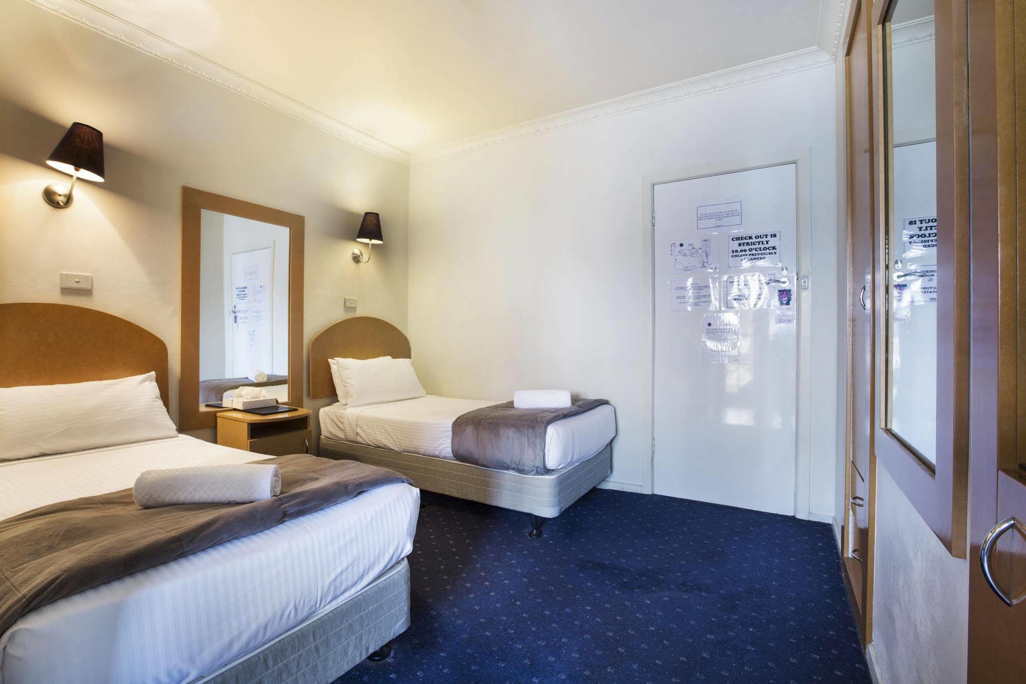 Nightcap At Skyways Hotel Ville de Ville de Melbourne Extérieur photo
