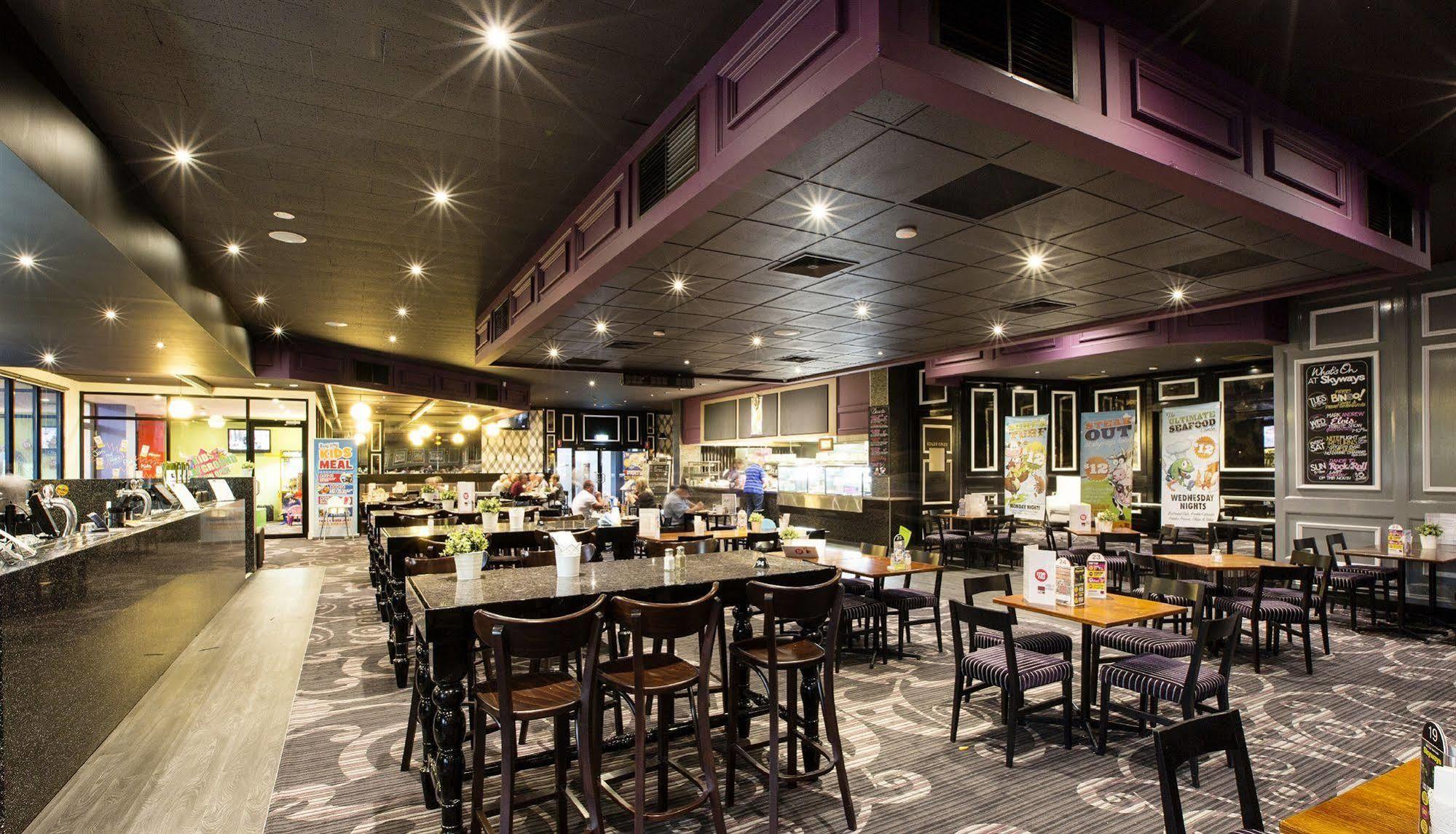 Nightcap At Skyways Hotel Ville de Ville de Melbourne Extérieur photo